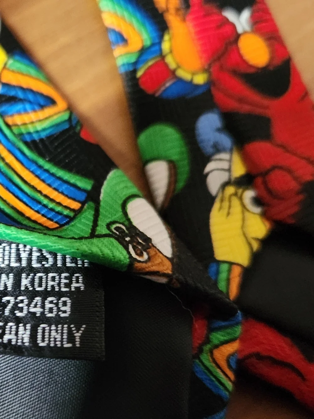 Sesame Street Peek-A-Boo Novelty Necktie Elmo Bert Ernie Bright Colorful L@@K